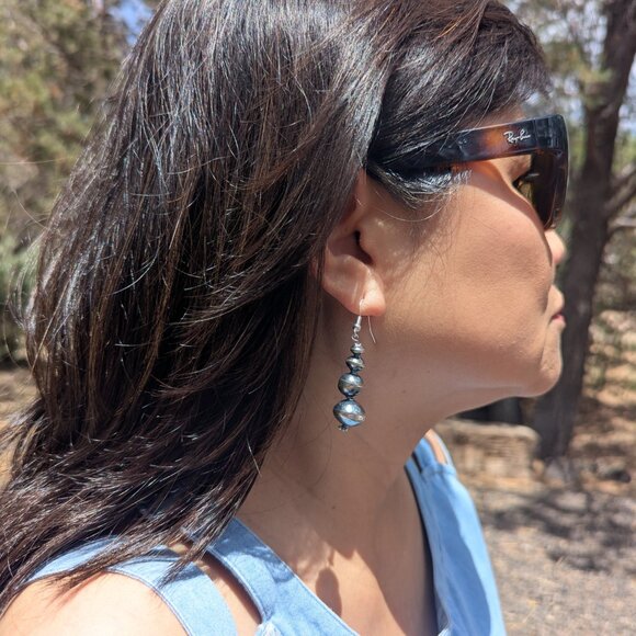 Navajo Pearls Graduated Sterling Silver Dangle Earrings Saucer Beaded Jewelry ** - Picture 9 of 10